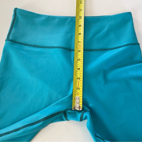 Zyia Leggings Womens 6-8 Light N Tight Ombre Metallic Teal Venom Snake Blue - Picture 13 of 14